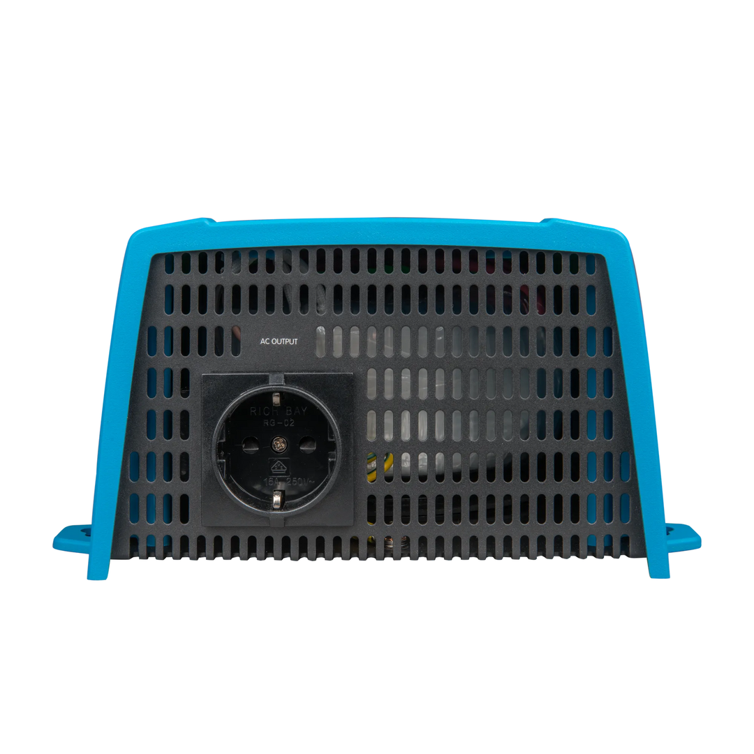 Victron Phoenix 1.2kVA 1kW inverter socket view